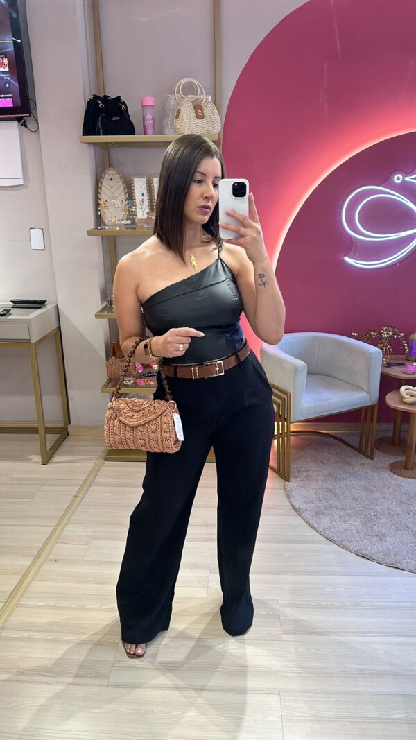 Calça Wide Leg com 2 botões