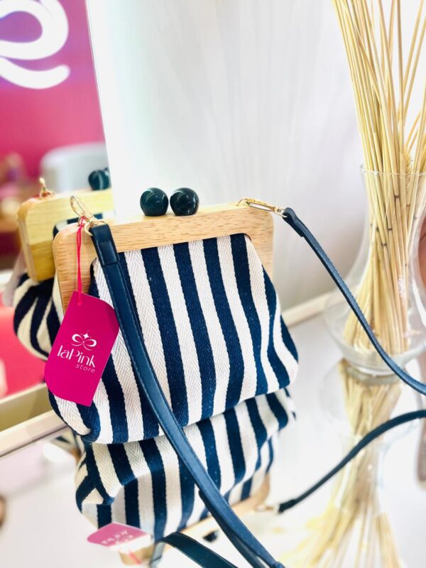 Bolsa Clutch Listrada Azul Marinho